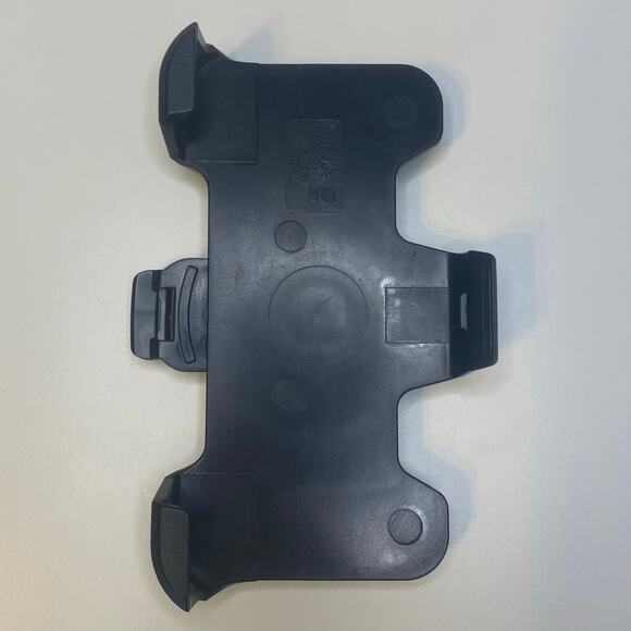 OtterBox Defender Series Holster Belt Clip iPhone Case
In Black - Picture 3 of 8